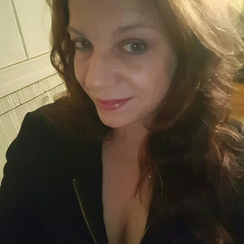 Contact met Saarh, 49 jarige Vrouw uit Groningen