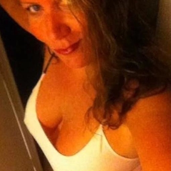 Contact met zubina, 56 jarige Vrouw uit Utrecht