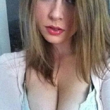 Contact met Lilalorvvvv, 35 jarige Vrouw uit Antwerpen