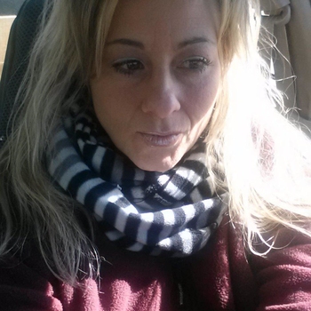 Contact met Hot_Cassandra, 48 jarige Vrouw uit Zuid-Holland